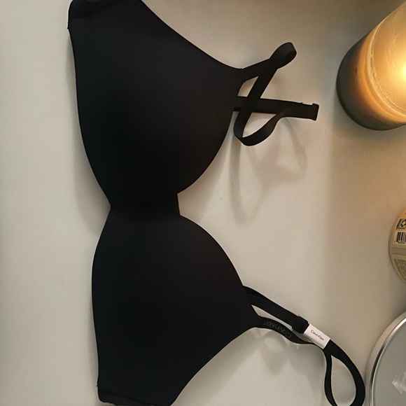 Calvin Klein Push-Up Bra - Picture 2 of 4